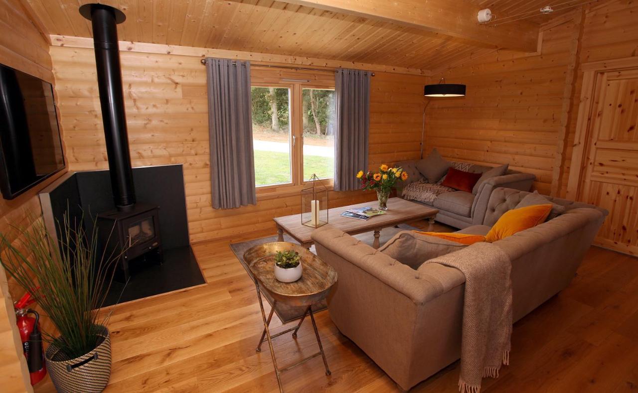 Cambridgeshire Lakes - Luxury Lodges In A Stunning Lake Location Gamlingay Bagian luar foto