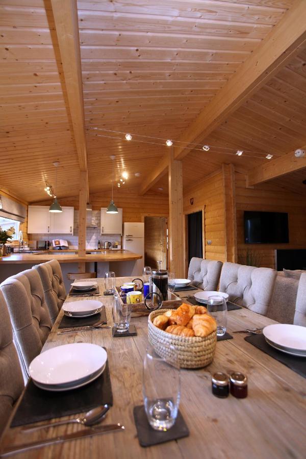 Cambridgeshire Lakes - Luxury Lodges In A Stunning Lake Location Gamlingay Bagian luar foto